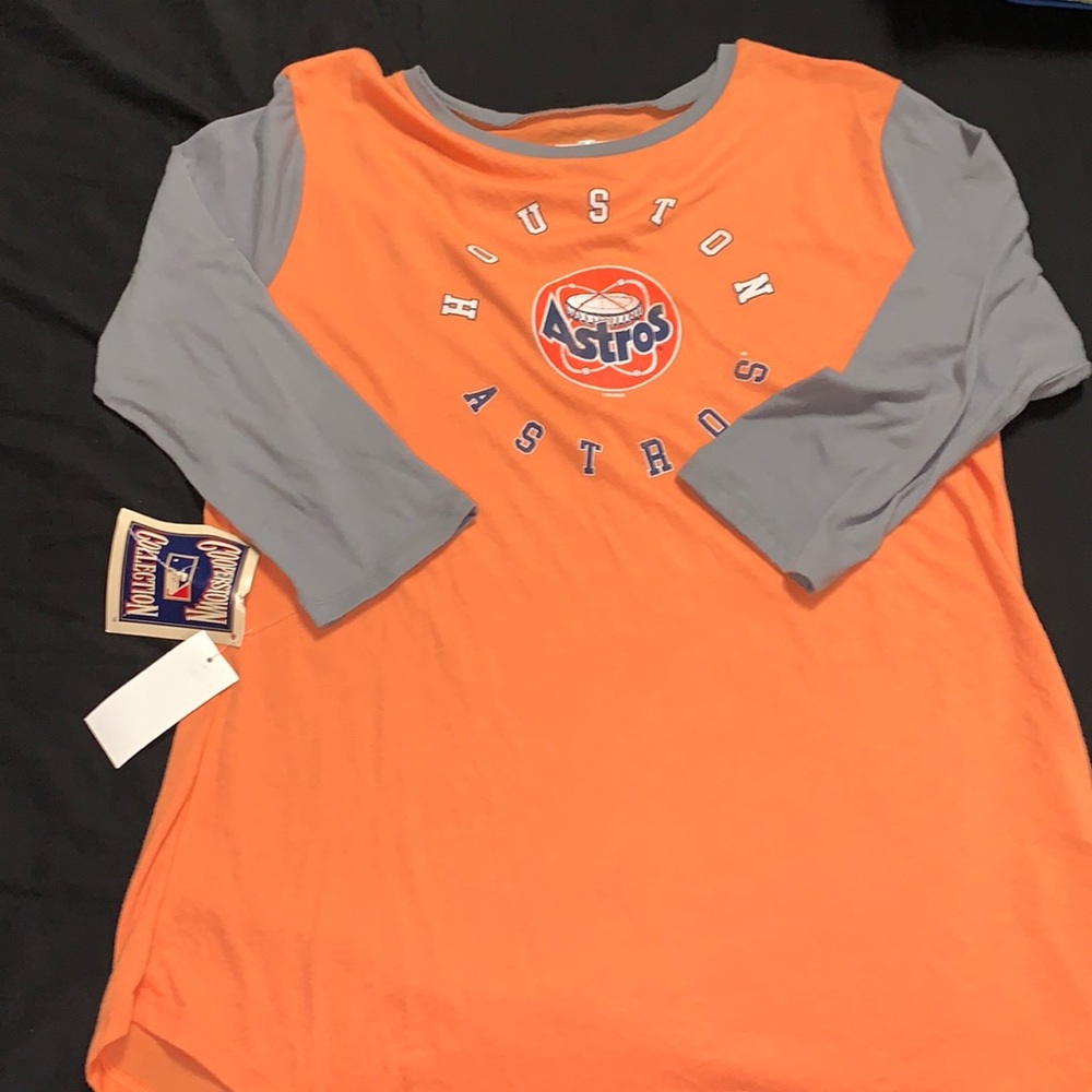 Woman’s quarter sleeve Astros shirt